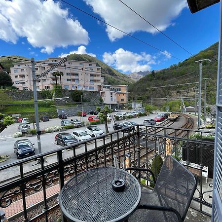 인트라냐 Ristorante Della Stazione Da Yanelo B&B 외부 사진