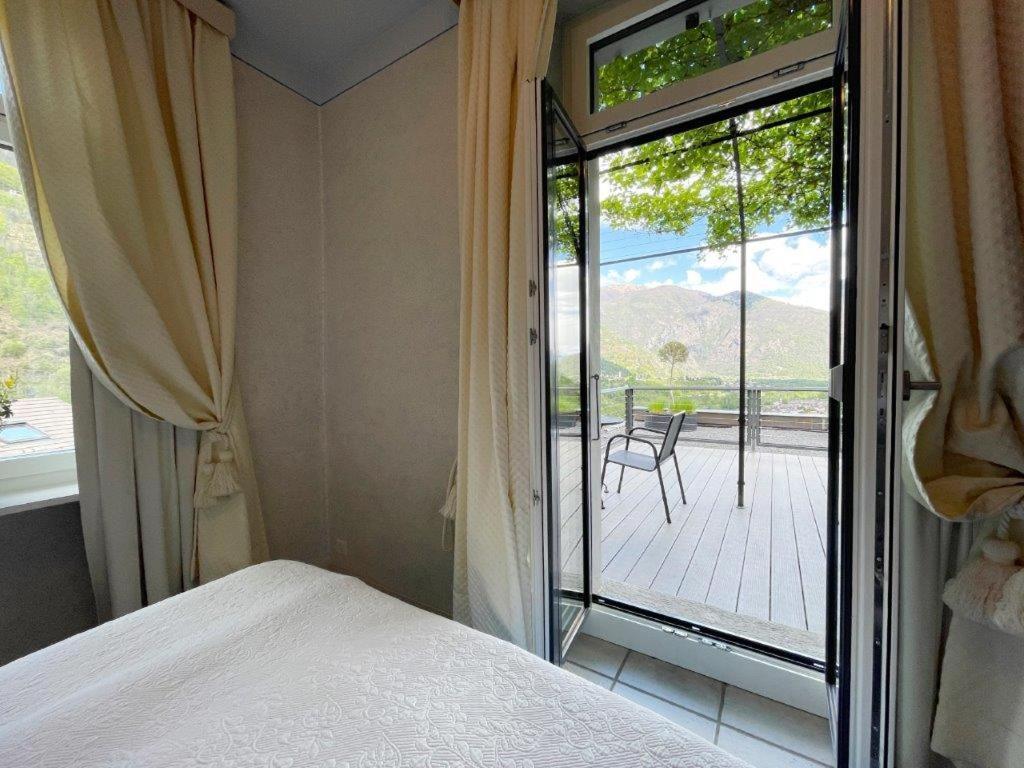 인트라냐 Ristorante Della Stazione Da Yanelo B&B 외부 사진